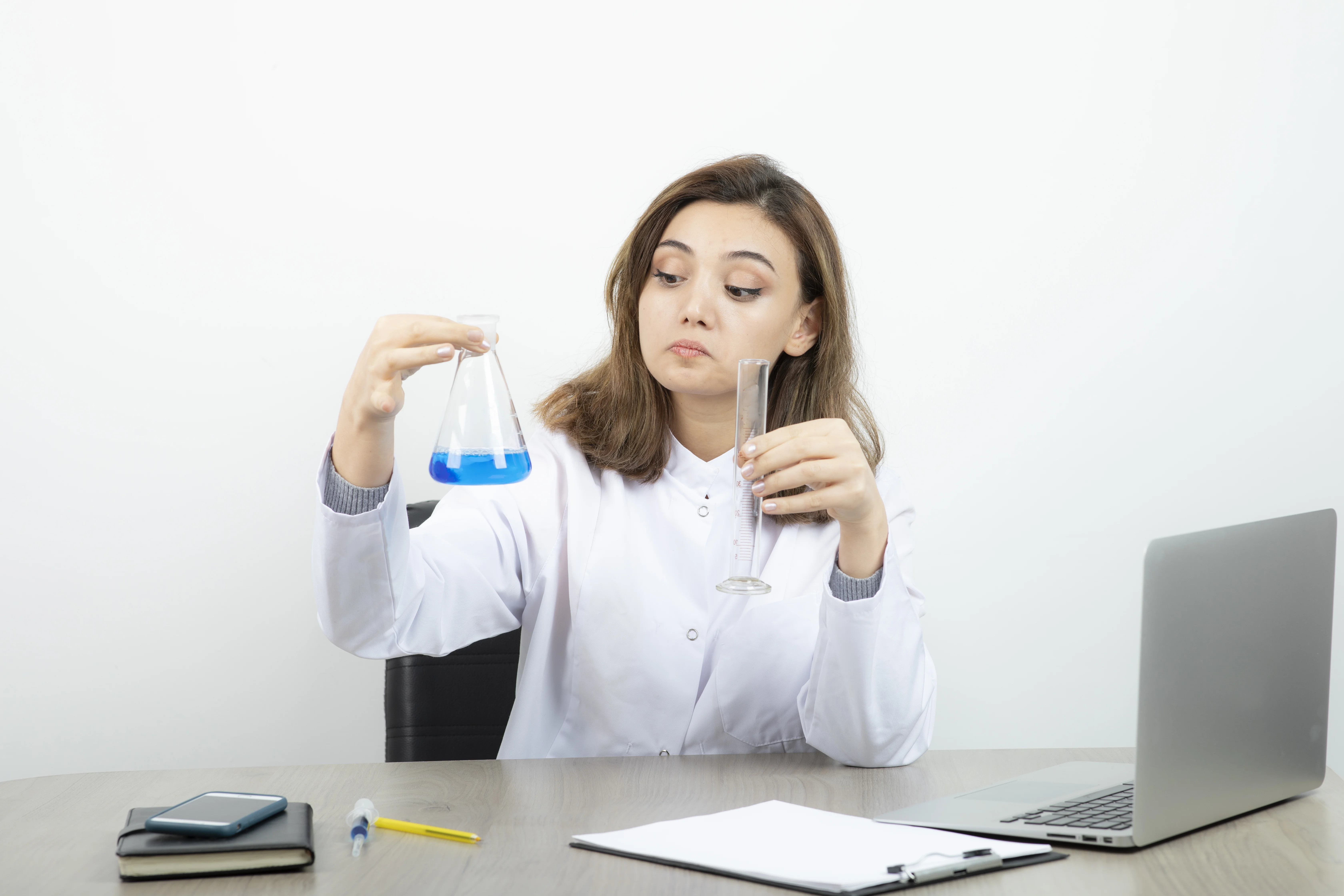 When to Get Help with A-Level Chemistry – Parent Guide